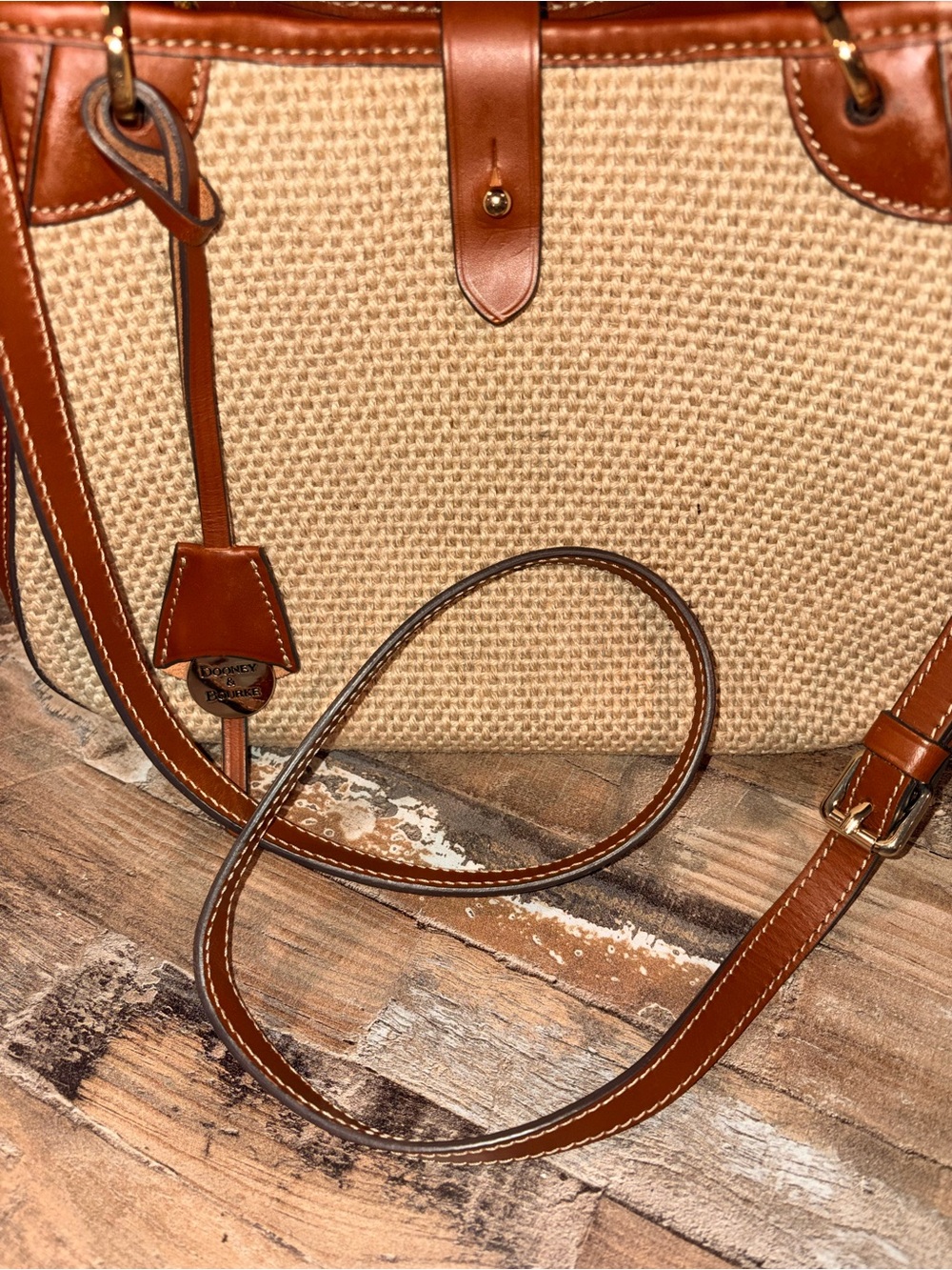 Dooney Bourke RARE! woven Straw and color Saddle Leather small Alto Camilla - Picture 5 of 13